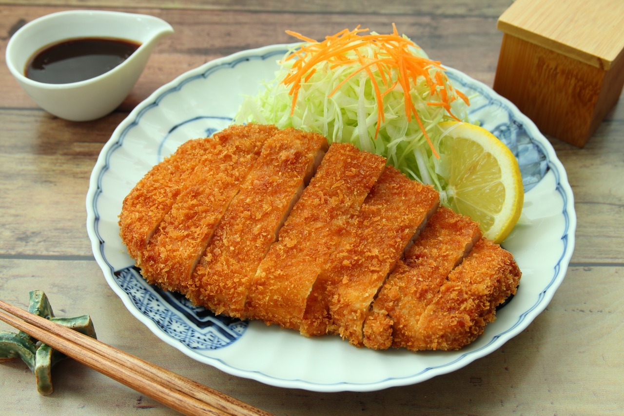 長きにわたり伝統の味を守り続けている老舗のとんかつ店などを紹介！ 宮城県の「とんかつ」の名店10選！
