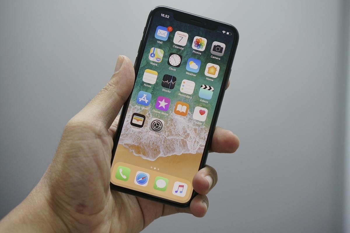 母「iPhone買ったの！」→娘が見た「違和感の正体」にネット騒然（ニューズウィーク日本版）