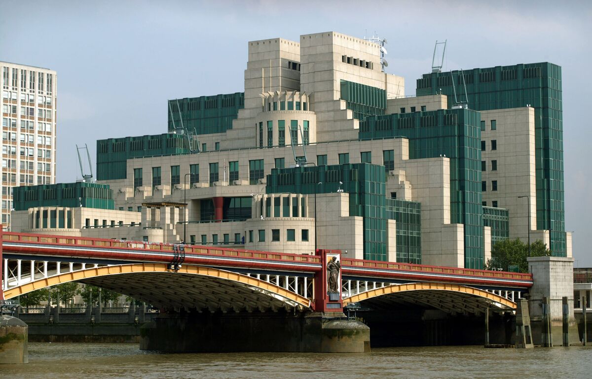 英情報機関ＭＩ６、初の女性トップ－００７にも登場の「Ｑ」から昇格