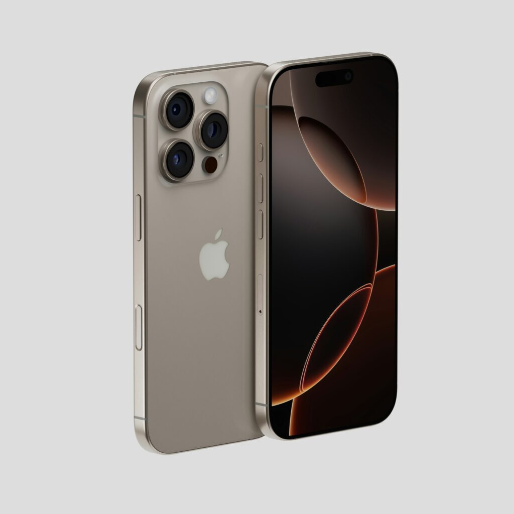 新型iPhoneのデザイン、今年もケースメーカーが“お漏らし”「ごめんね、ティム」挑発的マーケティングも（オタク総研）