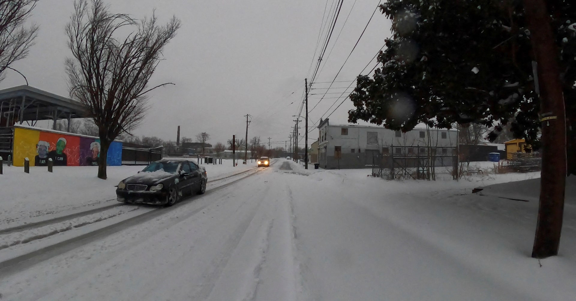 米中部大西洋沿岸で大雪、複数州が非常事態宣言 33万戸超が停電