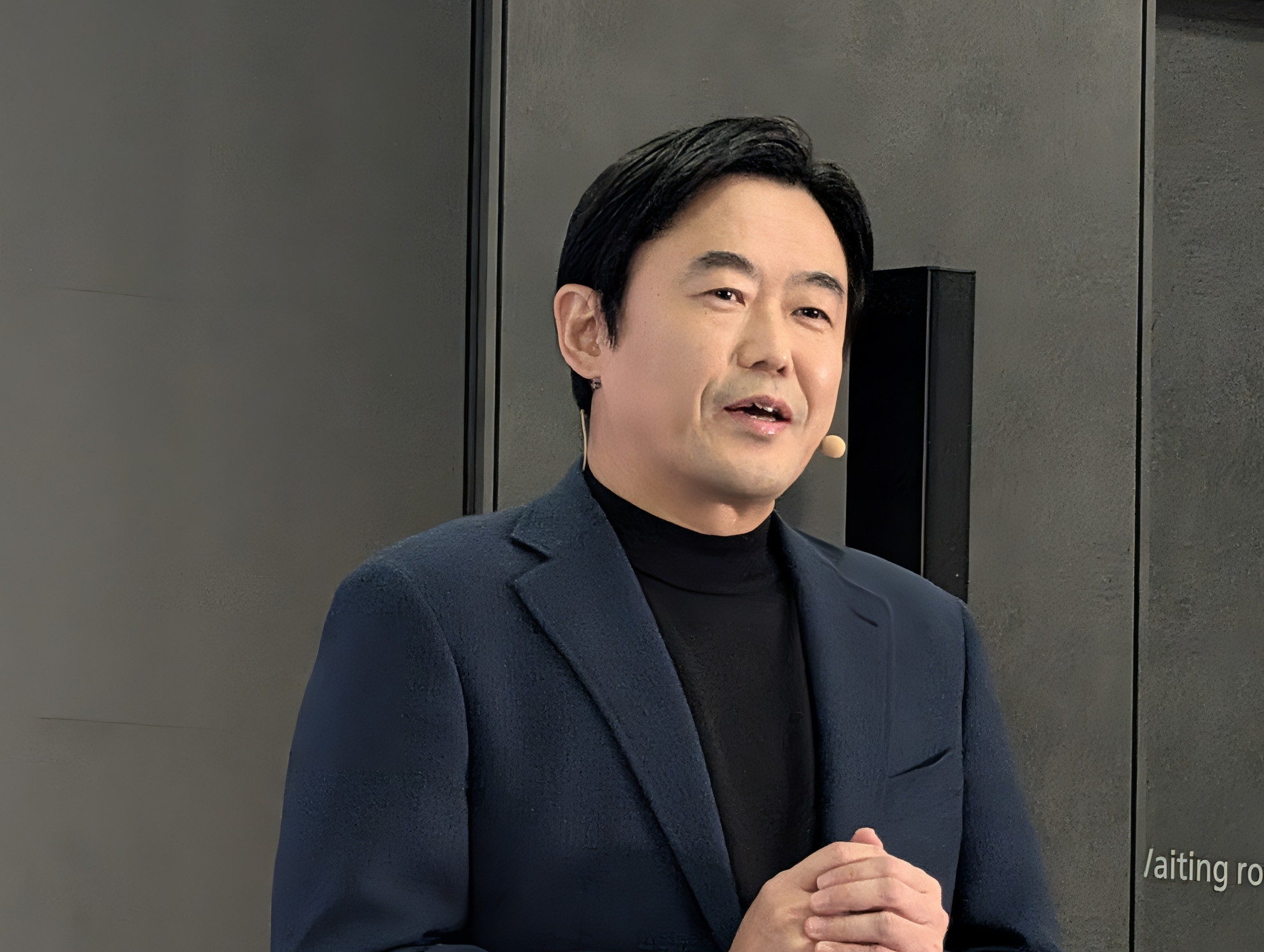 「auの秋はマネ活」松田社長が語る新料金プラン。銀行連携とNetflix特典で攻勢