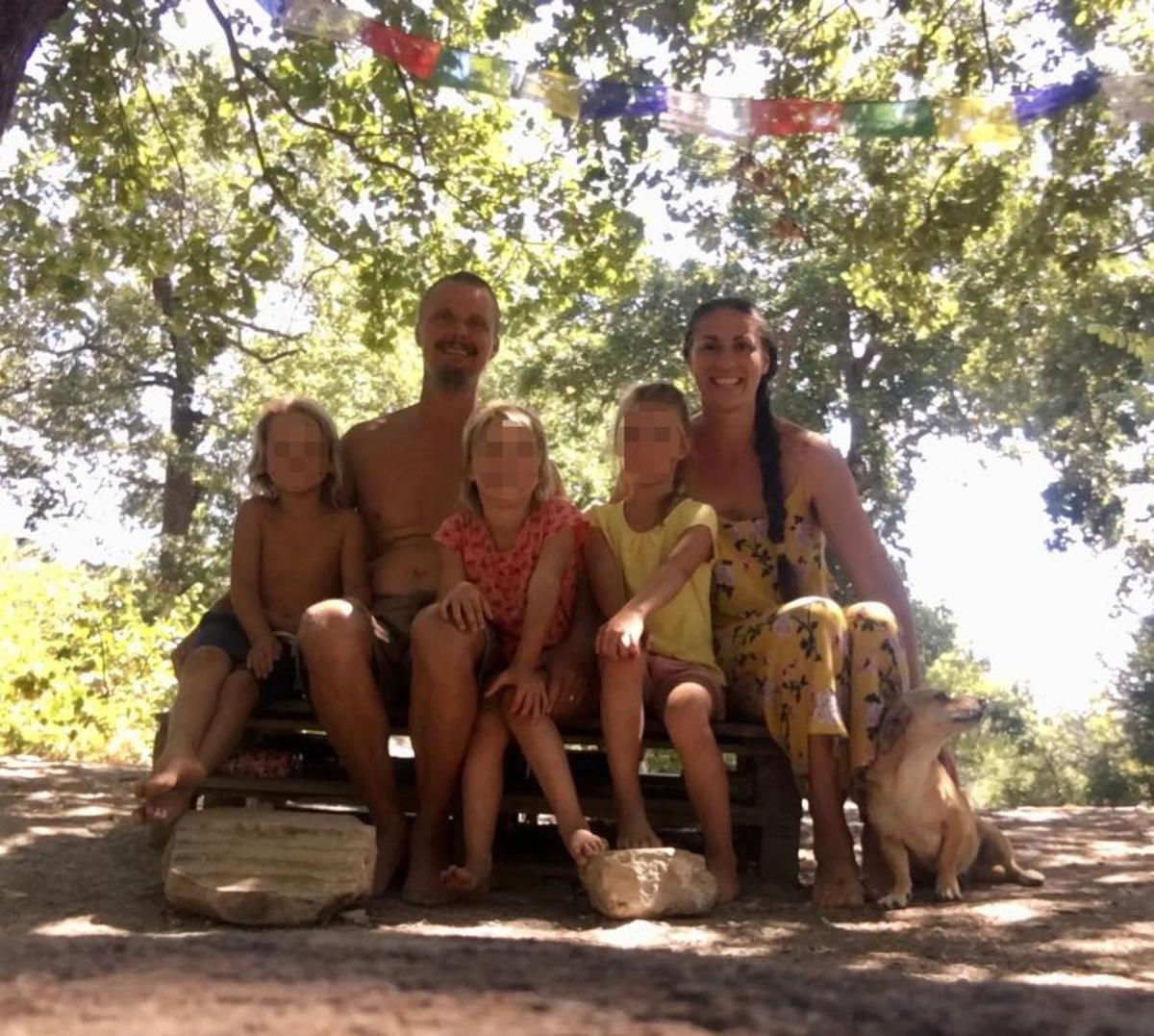 人里離れた森で生活する5人家族、子ども「保護」で裁判所が介入 イタリア