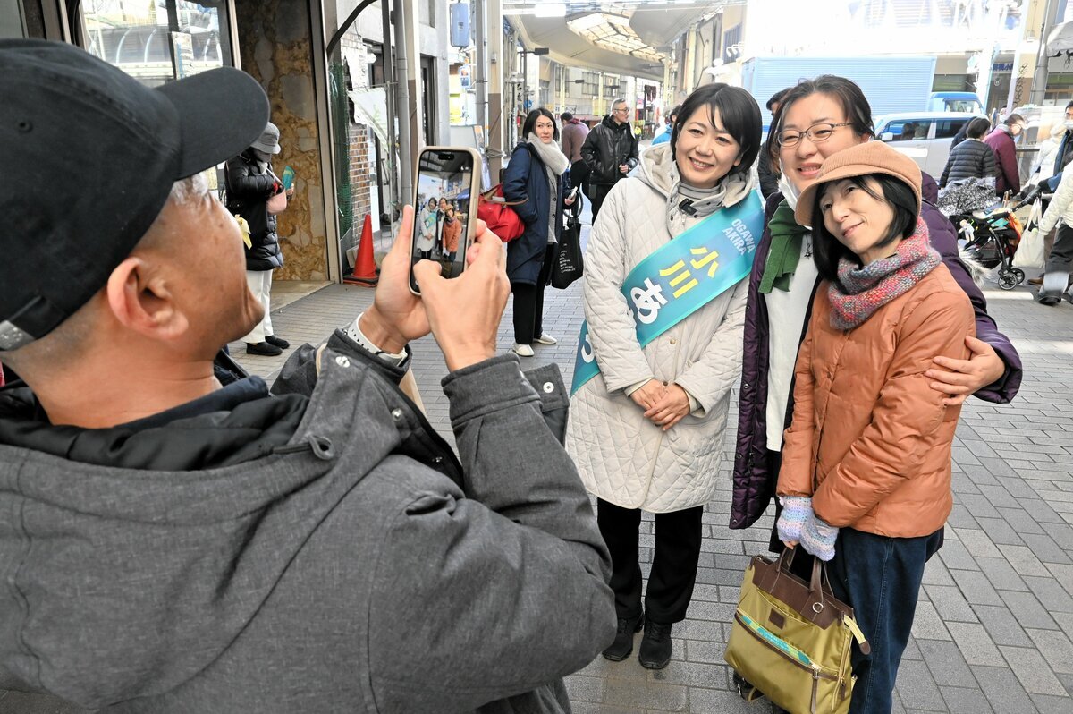 ”ラブホ問題”の小川晶前市長が再選 批判に大きく振れた女性たちが擁護に回った理由