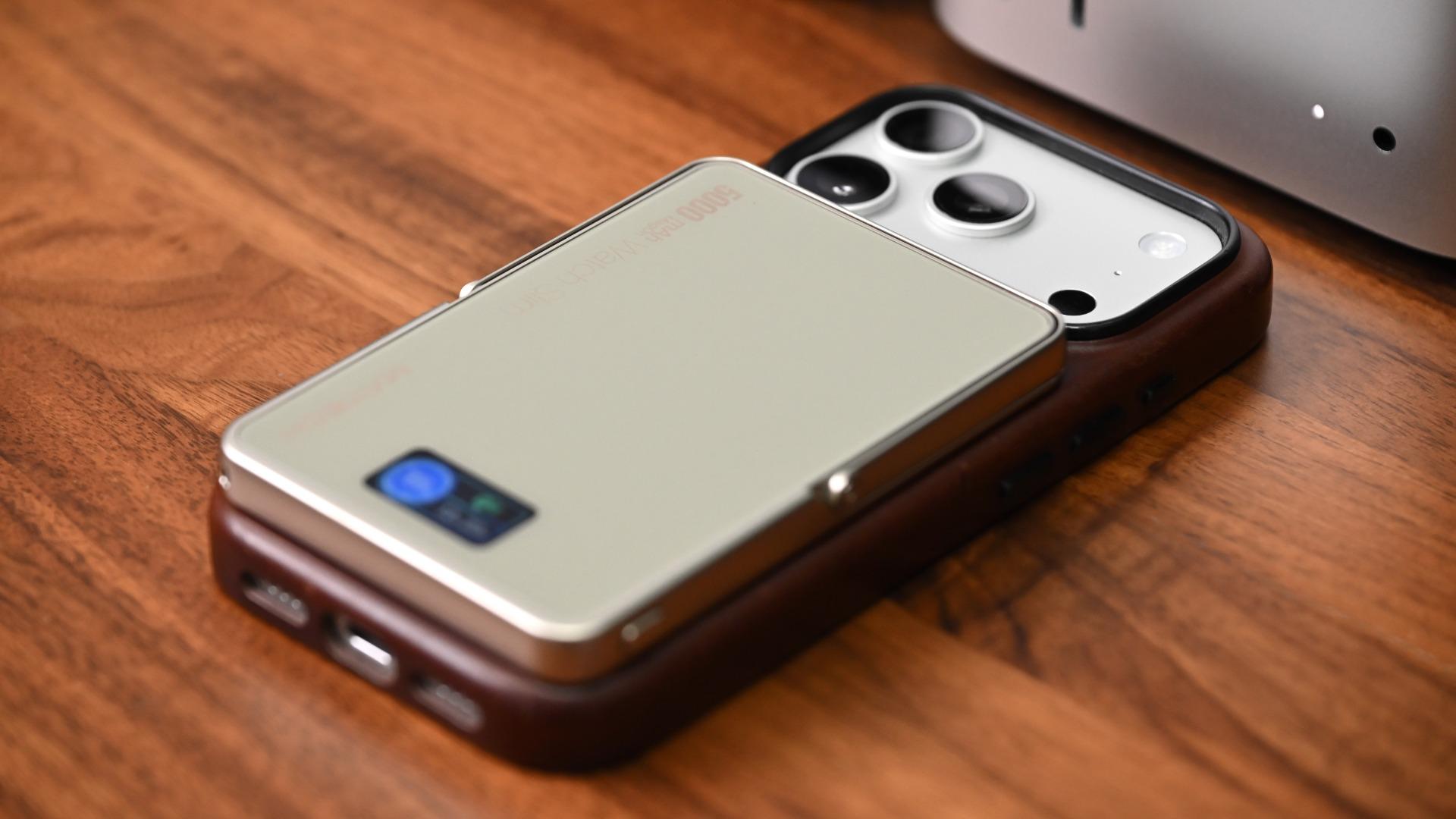 プライムデー25%オフ。Qi2・半固体電池・薄さ8mm台5,000mAh 最新モバイルバッテリー2種