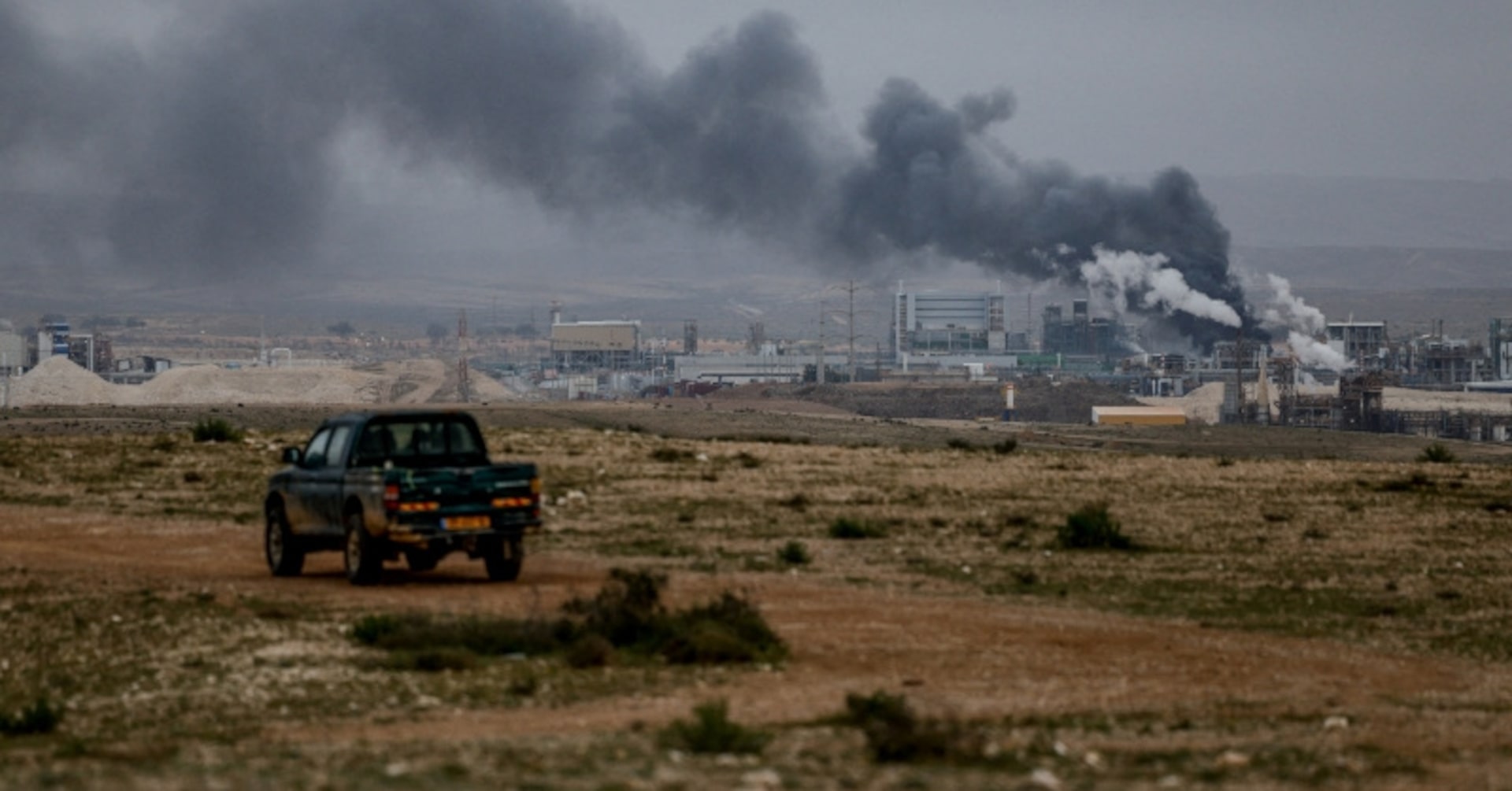 トランプ氏、ホルムズ海峡巡り新たな警告 米和平案「非現実的」とイラン