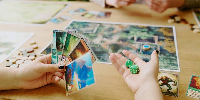 「断れば無視」40代消防士長の“自作ボードゲーム”に35時間付き合わされた部下も“懲戒処分”…上司の「法的責任」どこまで問える？