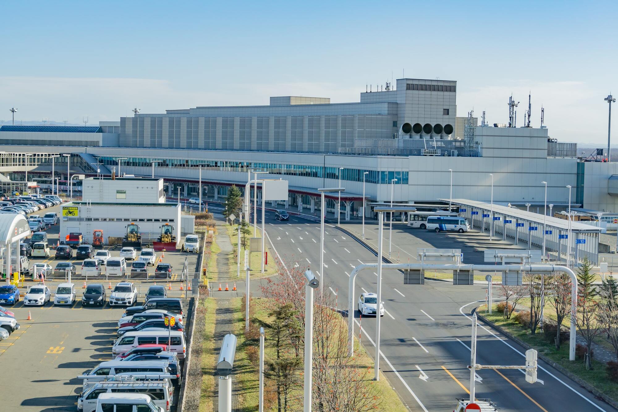 【女性に聞いた】買ってきてほしい「新千歳空港JALのお店で買える洋菓子土産」ランキングTOP21！ 第1位は「白い恋人ロールケーキ（石屋製菓）」【2025年最新調査結果】