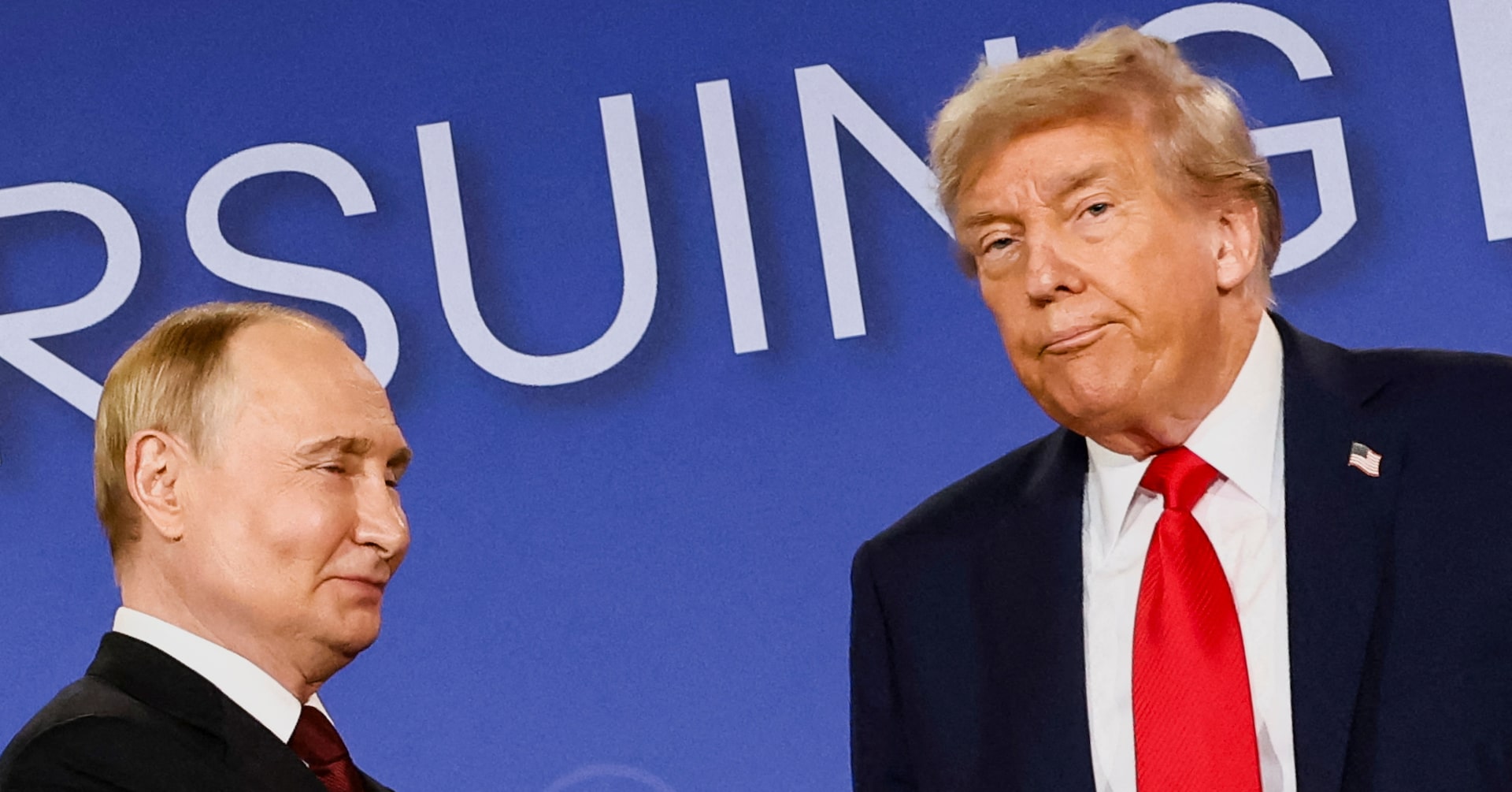 「ディール」迫るトランプ氏、ゼレンスキー氏は領土割譲拒否 米ロ首脳会談受け