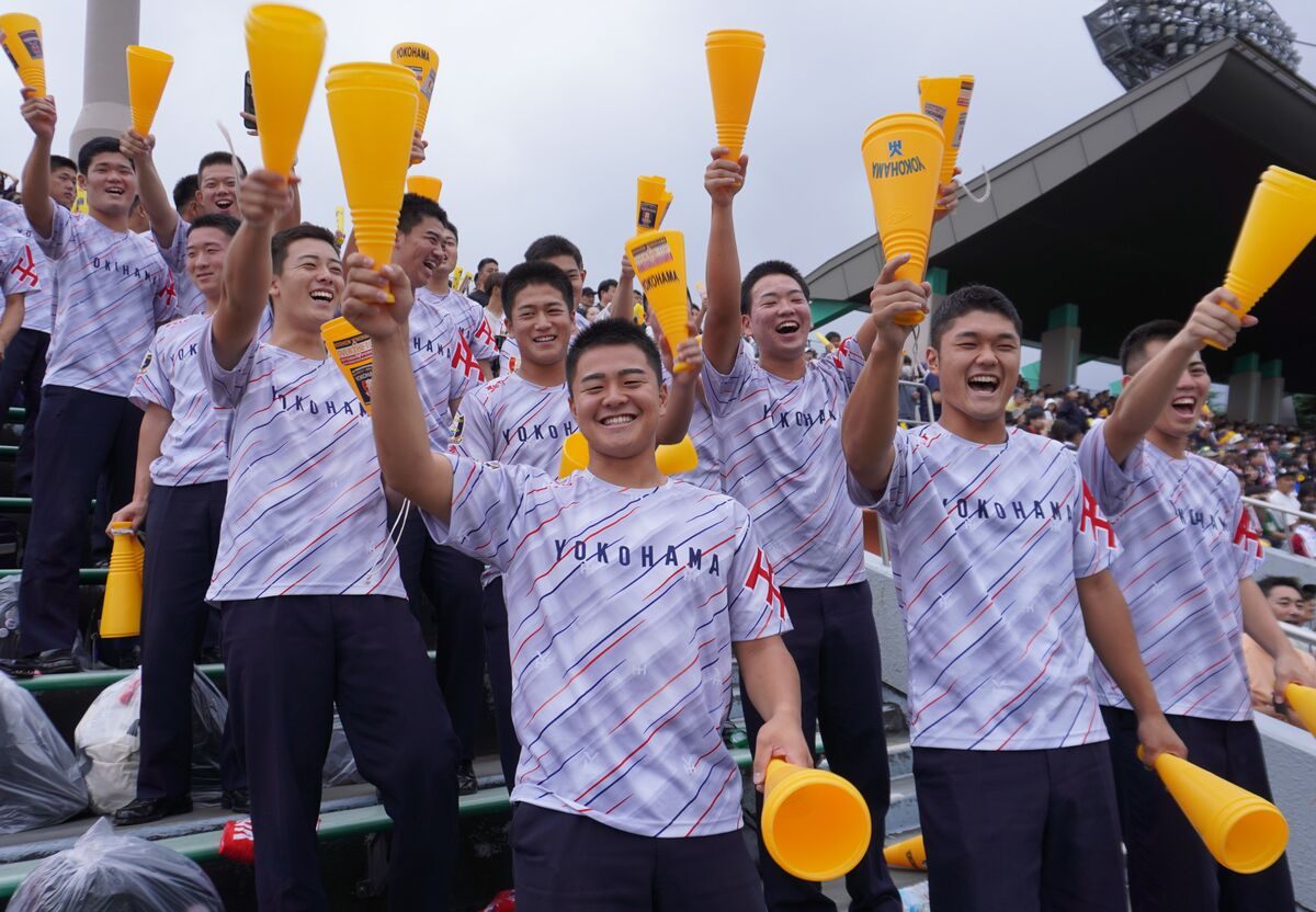 【高校野球】横浜の奥村頼人と織田翔希 秋季大会のユニホームに隠された秘密 部活引退後も“一緒に戦う”