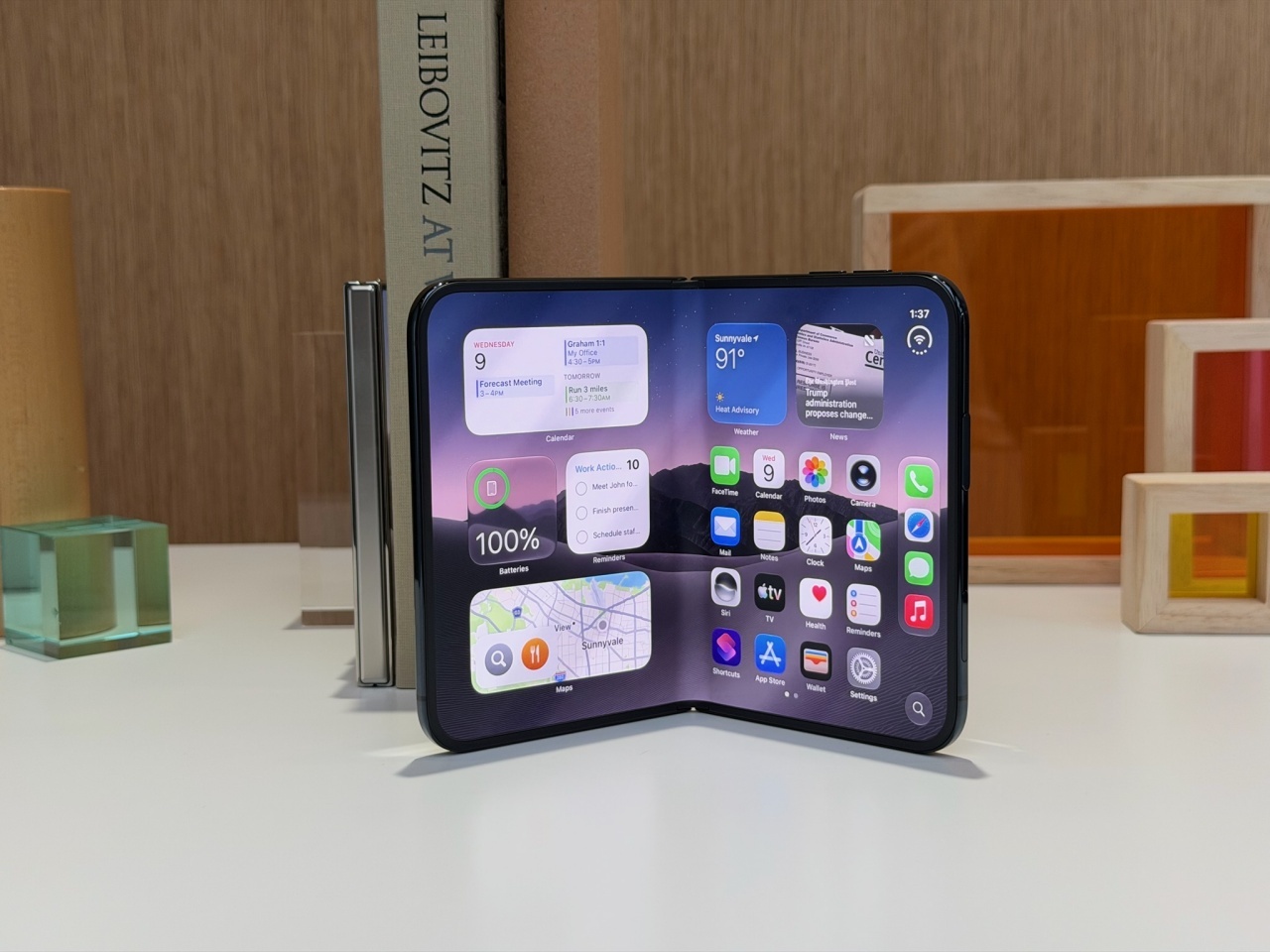 アップル、折りたたみiPhoneをシリーズ展開か 「Duo Max」「mini」の可能性