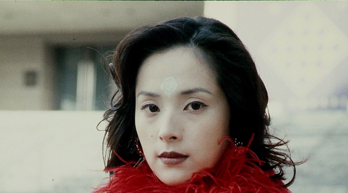 「仮面ライダークウガ」バラのタトゥの女、怪人体が新規制作決定！「超クウガ展」で立像初披露｜シネマトゥデイ