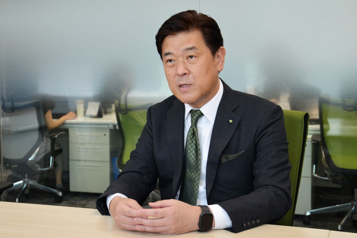 太陽ＨＤ佐藤社長、取締役再任は否決－大株主が相次ぎ反対を表明