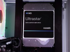 WD、2029年に100TB HDD実現へ 「SSDとの差」縮小も狙う