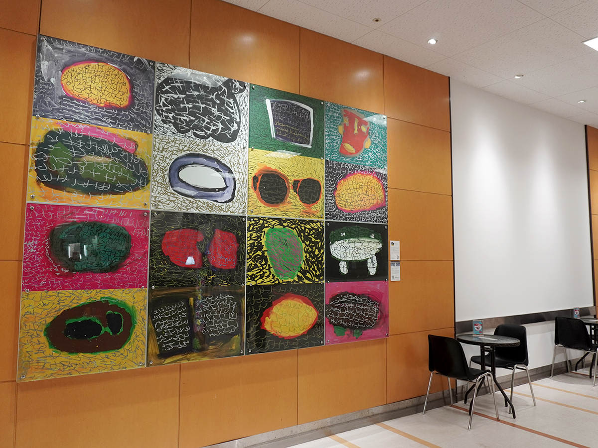 山形村の「アイシティ21」1階にフードホール