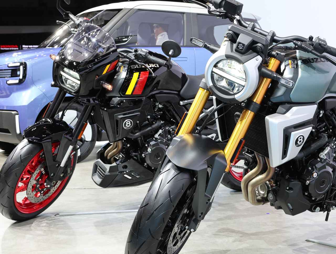 8TT」を詳細解説！ またがりも可能な話題のニューモデルを実車展示！【ジャパンモビリティショー2025】