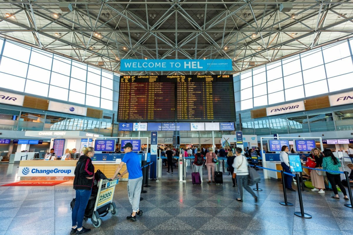 飛行機でフィンランドを訪れた「客室乗務員」 空港で起きたまさかの事態が話題「ヨーロッパの冬に…」