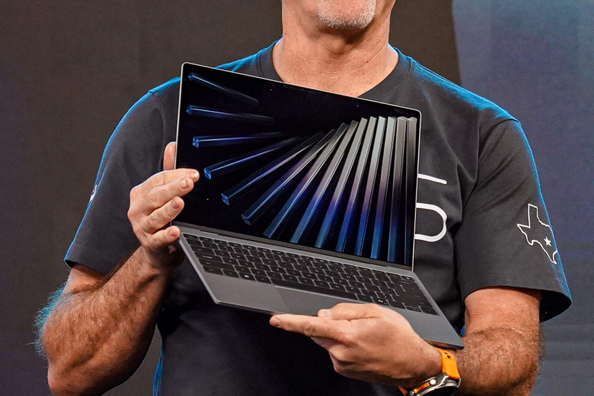 人気モバイルノート「XPS 13」復活。Dellが開発機をチラ見せ