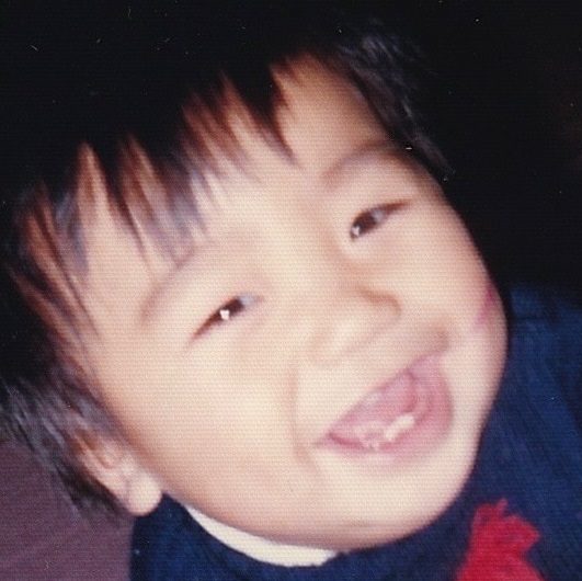 1歳の僕を守り父は事故で他界 幼少期には自責で飛び降り未遂も…Bリーグコーチ兼〝あしながおじさん〟に