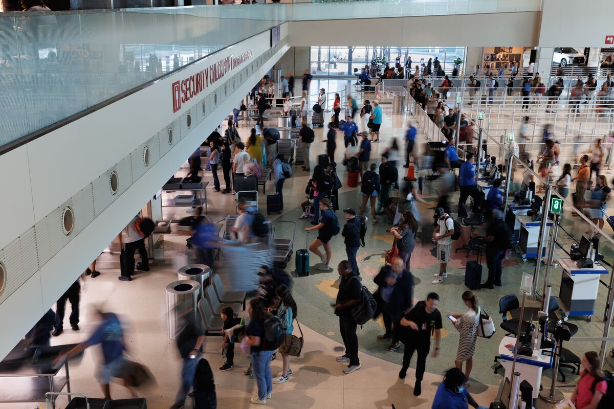 靴は脱がなくてＯＫ、液体持ち込みも緩和－悪名高い米空港検査に変化