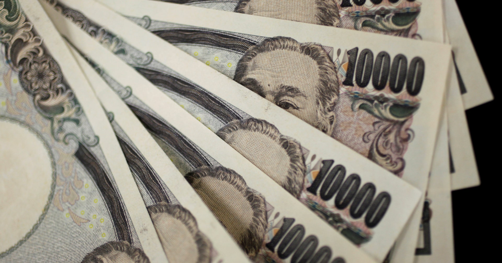 24年末の対外純資産533兆円、円安で過去最大も 34年ぶり首位陥落