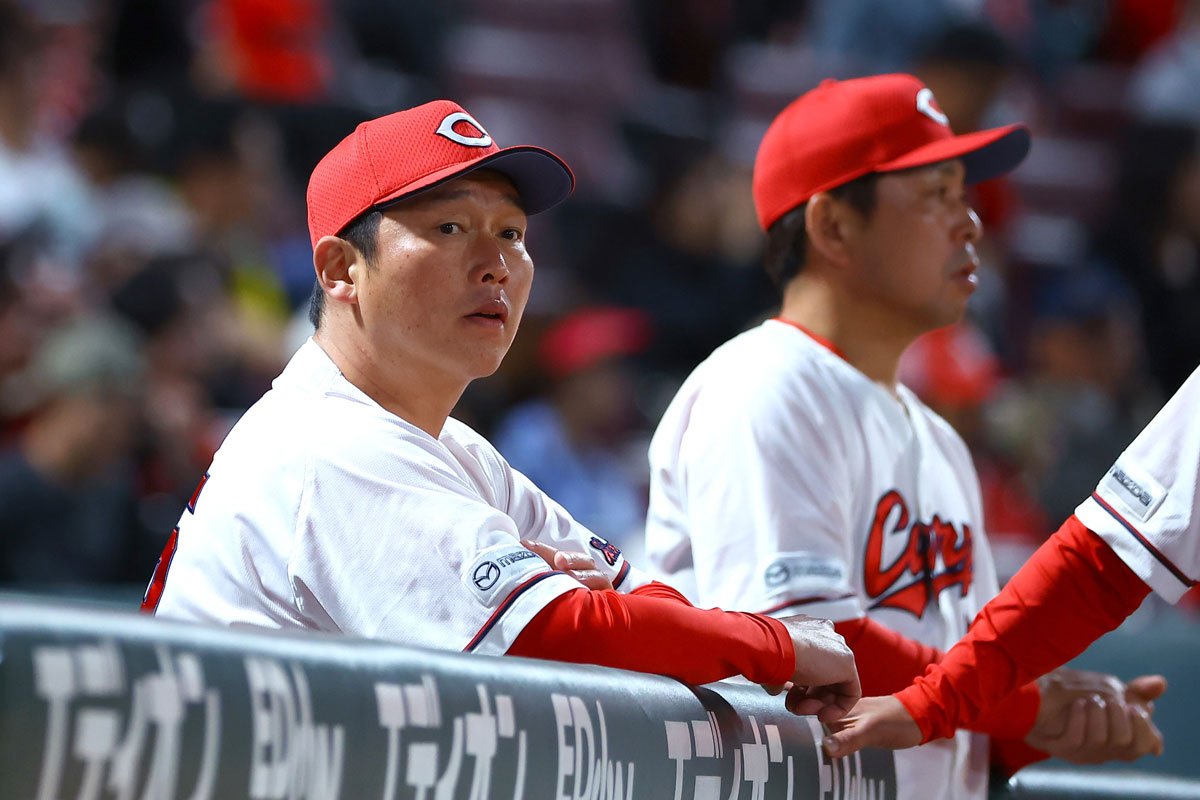 【広島】新井監督 矢野雅哉とファビアン激突の決勝エラーを擁護「誰も責めることはできないかな」