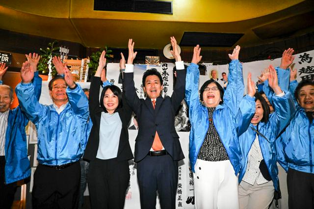 兵庫・川西市長選、現職の越田謙治郎氏が3選 新市議24人も決まる