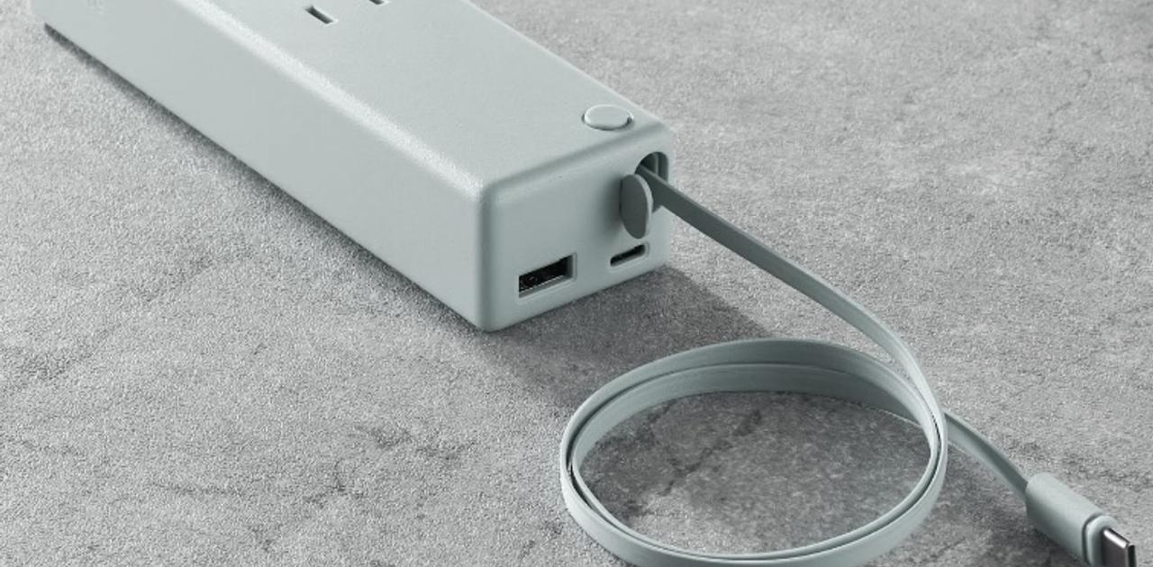 ケーブル持ち運ばなくてもOK。電源タップからUSB-Cが生えてくる