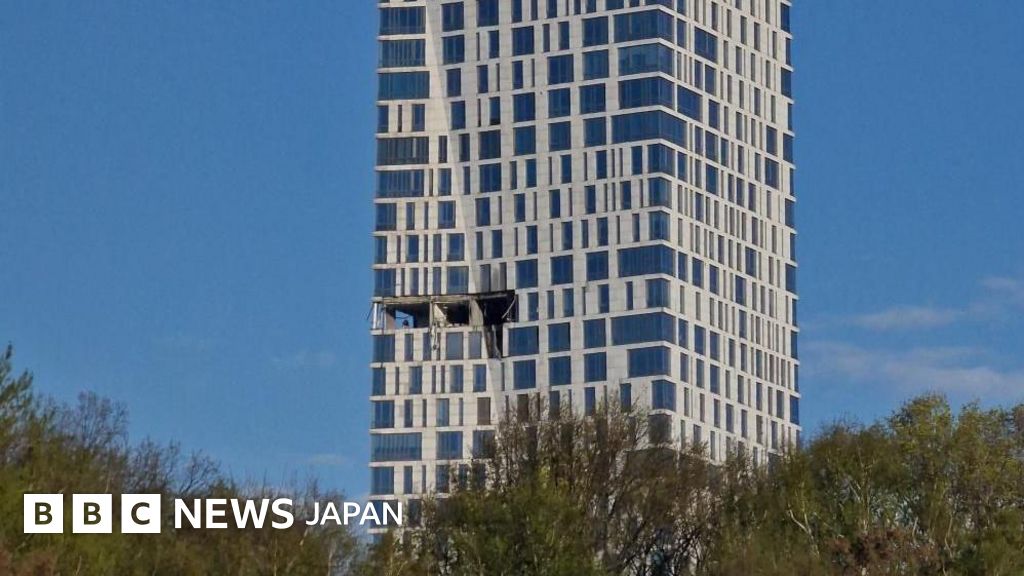 モスクワの高層住宅にドローン攻撃 赤の広場から数キロ