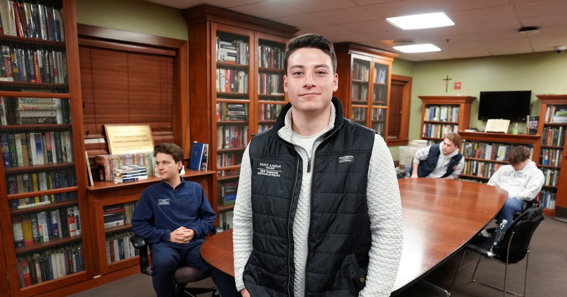 アングル：米中間選挙の鍵握る若年男性層、物価高・移民政策でトランプ支持に陰り