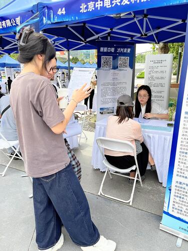 「卒業即失業」、中国版「就職氷河期世代」誕生？若年層の失業率が高止まり…専門家「日本経済と同じ道かも」｜Infoseekニュース