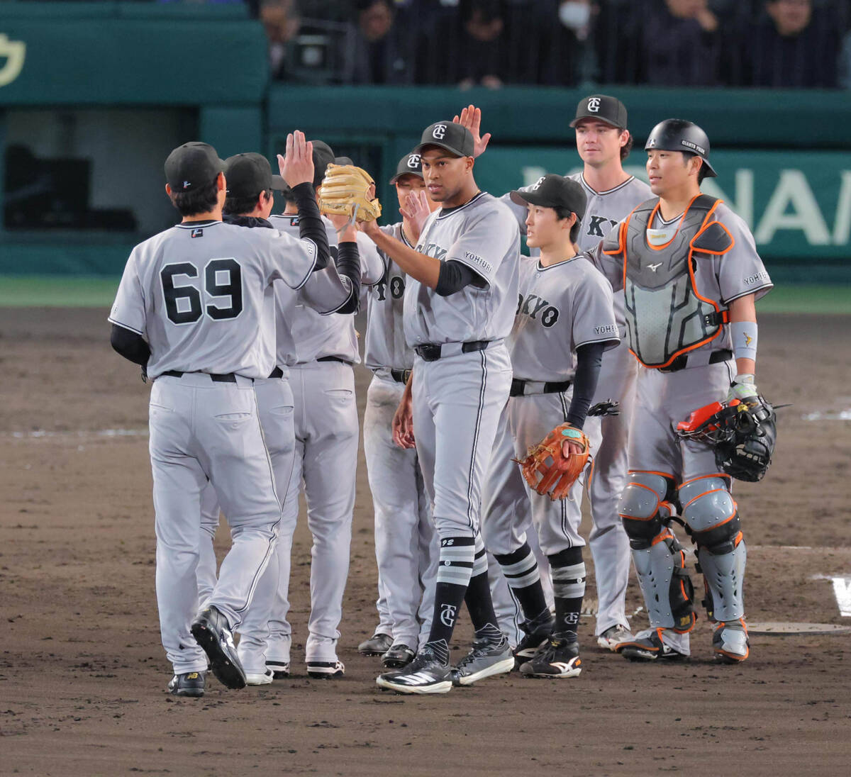 【巨人】甲子園の阪神戦１１試合ぶり２点差以上 １点差試合は異例の「１０試合連続」でストップ ３連勝は７年ぶり