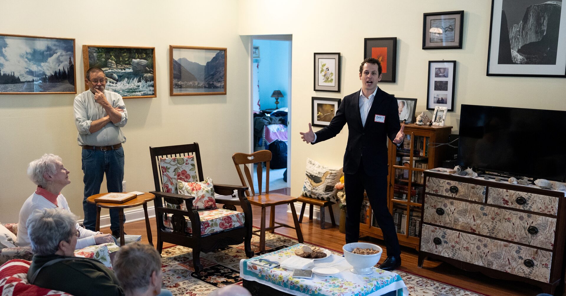 アングル：トランプ政権で職を去った元米政府職員、「反トランプ」掲げ相次ぎ立候補