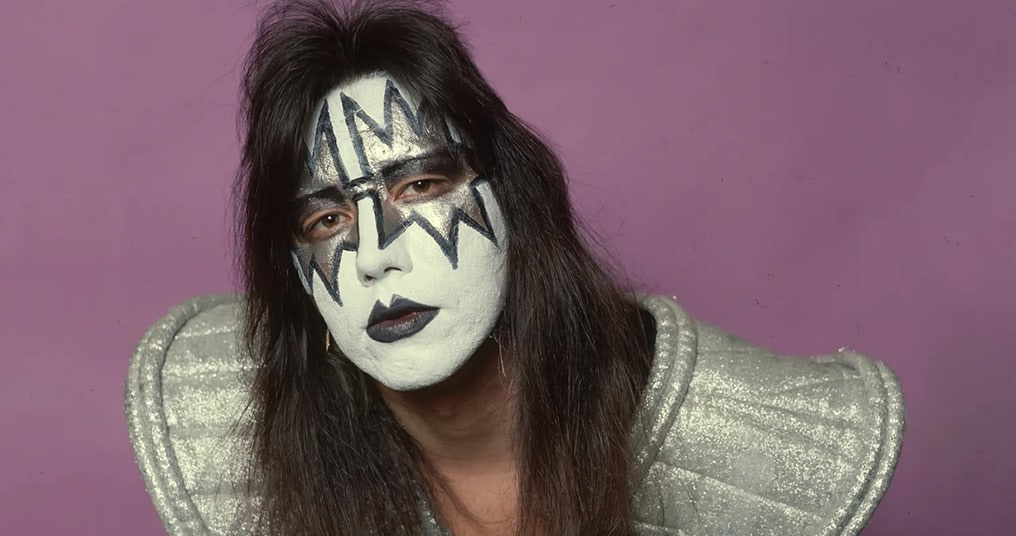 KISS創設メンバー、エース・フレーリーが74歳で死去