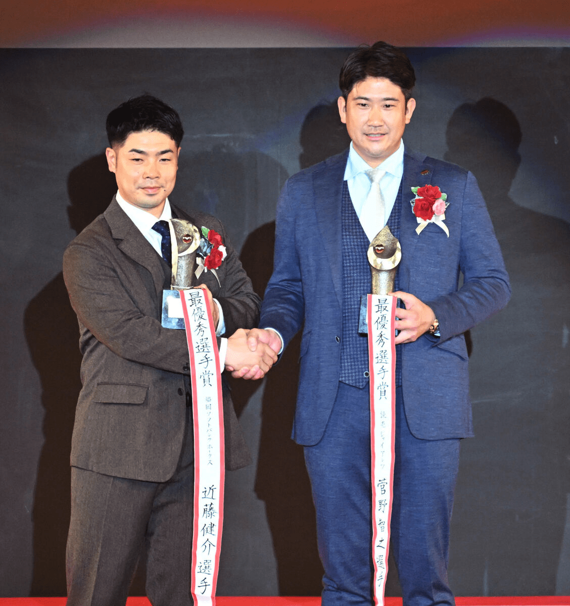 巨人・菅野、レジェンドの記録更新 セ投手では最年長３５歳でＭＶＰ 最年長受賞は８８年南海４０歳強打者