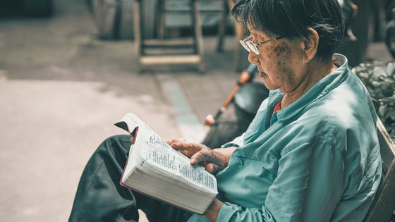 スウェーデンでは記録的な数の退職者が老後の学習の場としてシニア大学に通っている