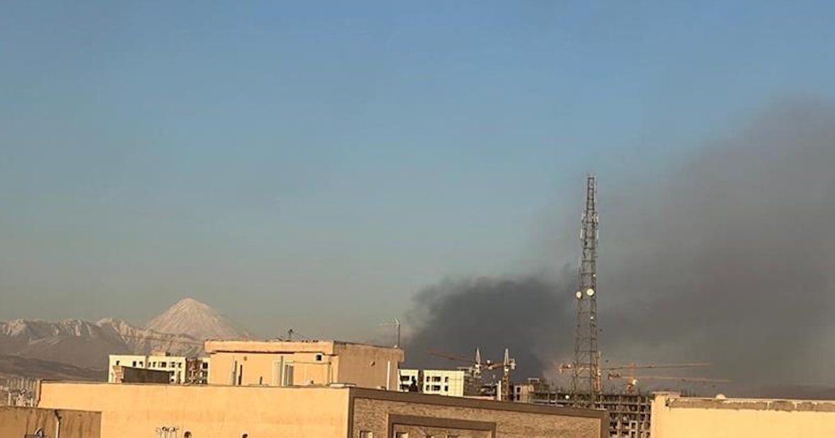 イスラエル、テヘランに大規模攻撃を発表 新指導者選出会議も標的か