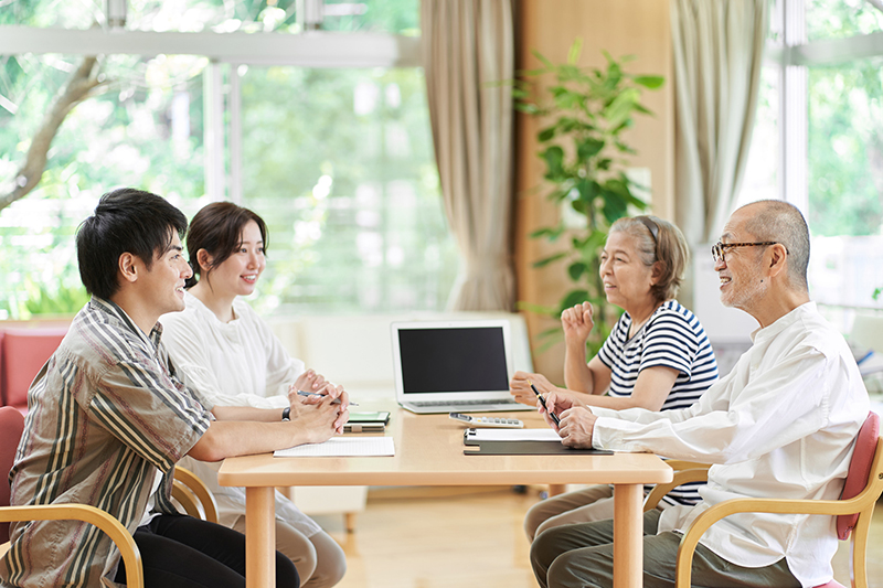 【認知症でも自分らしく生きるための「家族会議」】元気なうちから介護などについての希望を周囲に話しておくことが大事 生活支援を決めるうえで重要な指針は「本人の希望」