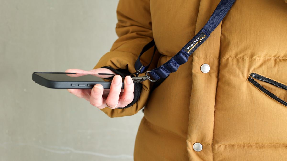 一日中つけていても“快適”な「理想のスマホショルダー」を使って、身軽なおでかけを体験してみない？