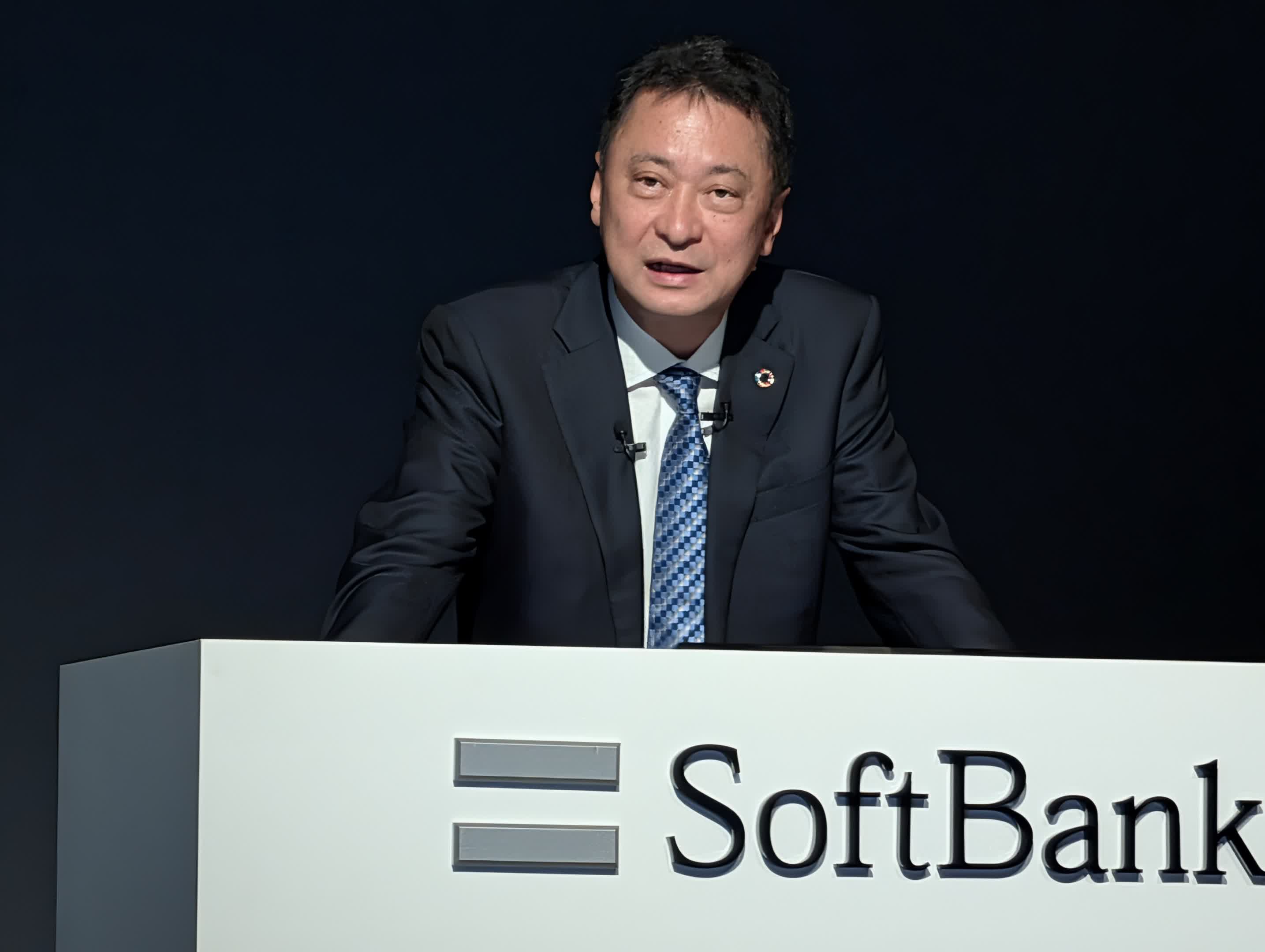 ソフトバンク、売上・利益とも過去最高 モバイル安定成長で法人・AI分野も加速