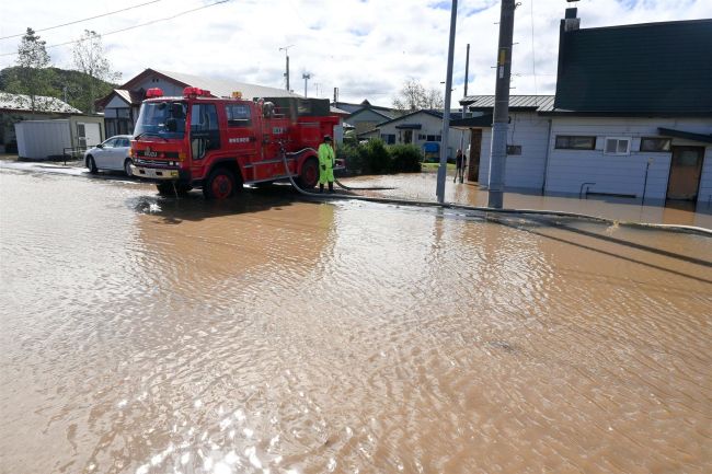 浦幌で住宅街浸水、住民「初めての経験」 ＪＲ運休、国道も通行止めに