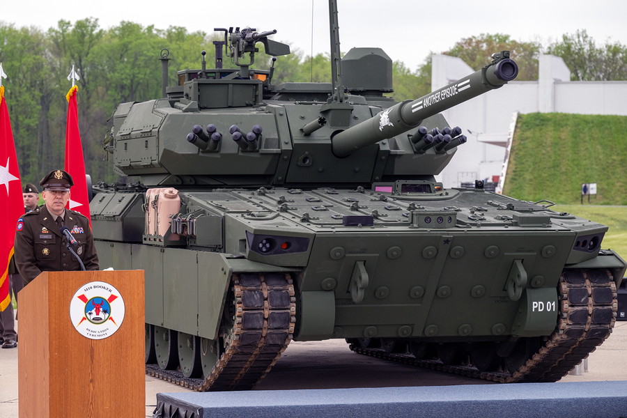 たった1年で調達終了！ アメリカ待望の「新戦車」キャンセルの理由は？ 陸軍長官「コレジャナイ」とも