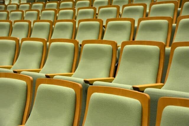 「若いのに知ったような口を利かれると協力する気が...」市委託業者が女性劇団員を「叱責」 劇団訴えも...食い違う主張