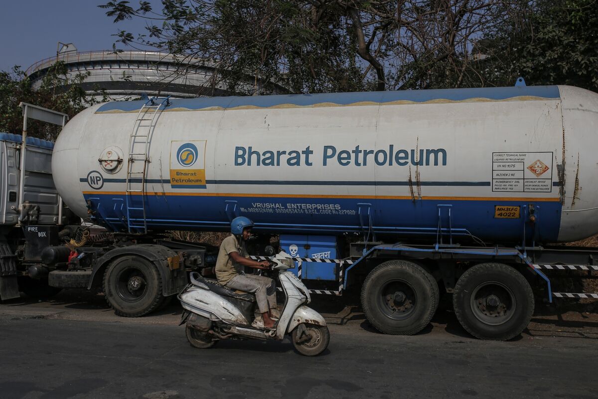 インドの石油精製会社､ロシア産原油の調達見合わせ-強まる米国の圧力