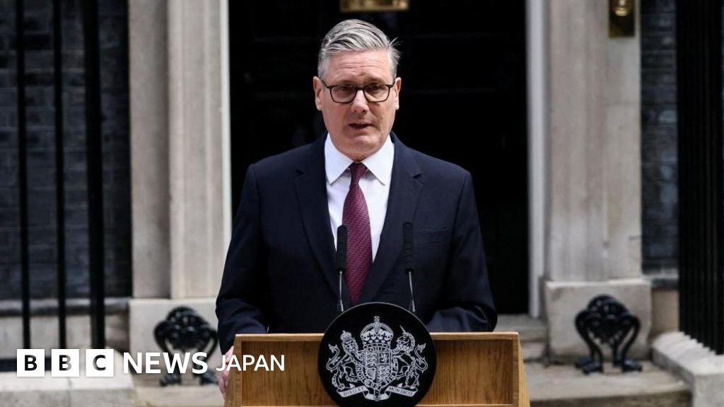 スターマー英首相、辞任発表 次の与党党首が決まるまでは留任