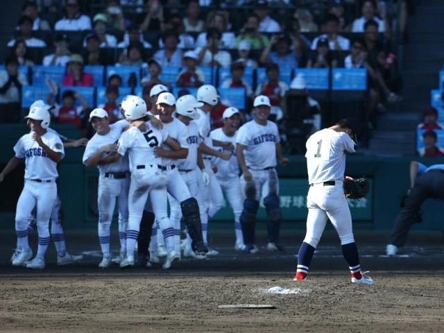 伝統校同士の熱戦 県岐阜商・横浜の選手たちが試合後に語った言葉