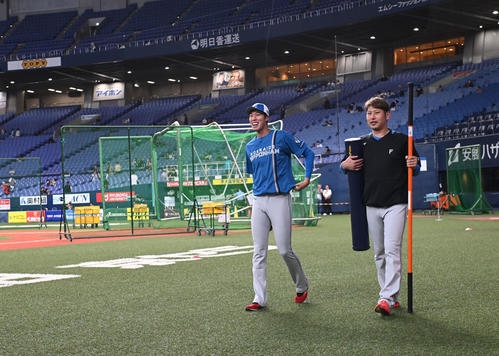 【日本ハム】２度運転見合わせ…４時間半遅れで球場到着 試合は19時半開始／ドキュメント