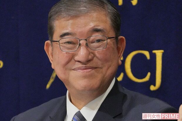 悠仁さまの成年を祝う昼食会での石破首相の乾杯マナーが物議、専門家も「口をつけるのが早すぎた」（週刊女性PRIME）