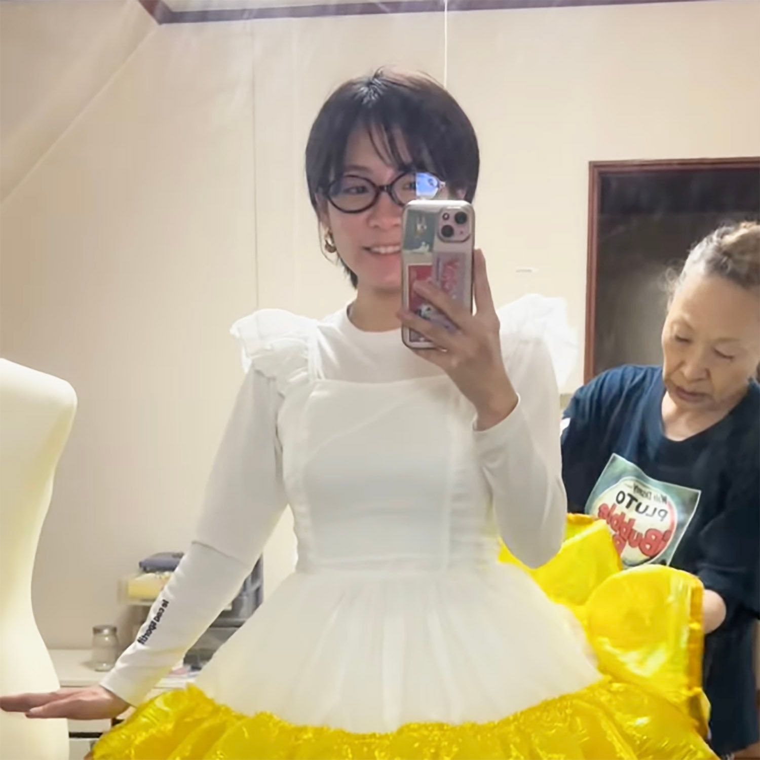 「私の裁縫レベルは壊滅的」→器用な母にお願いしたら…… ディズニーの仮装用ドレスが「魔法のよう」「見てるだけで幸せ」