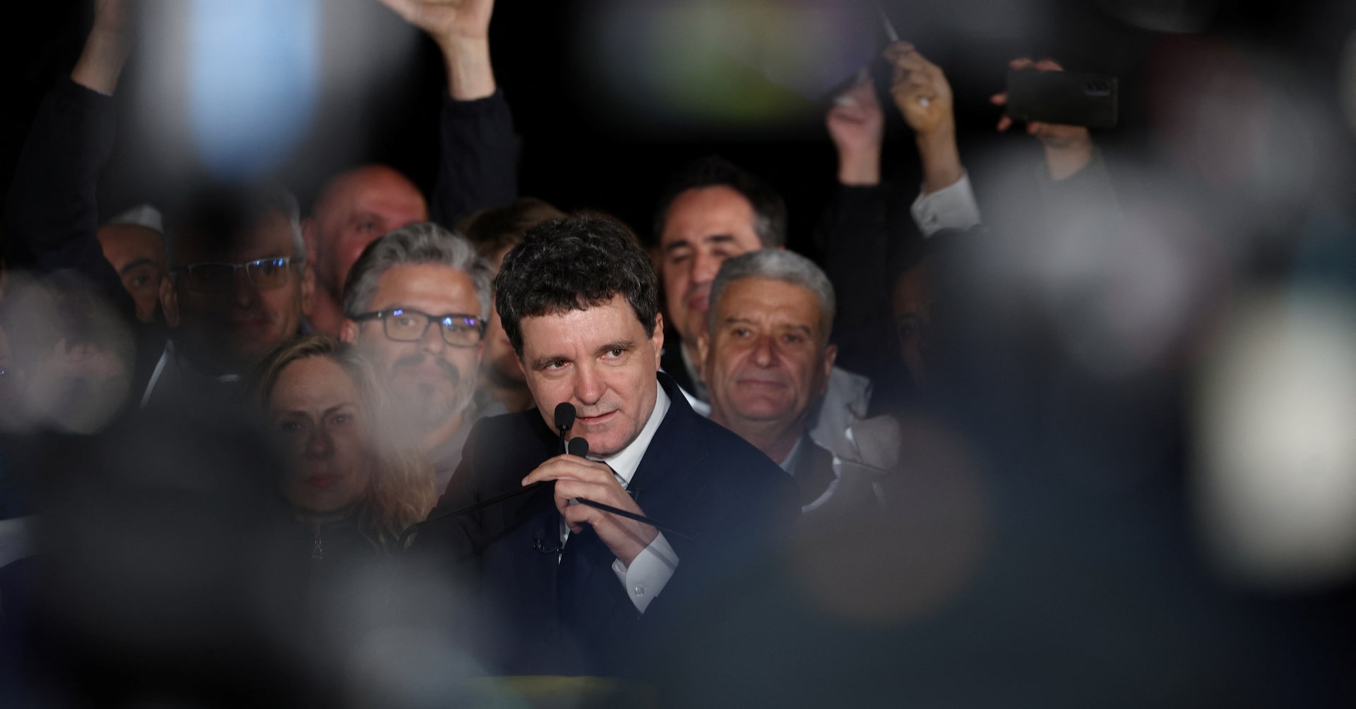 欧州首脳ら、ルーマニア大統領選の中道派勝利歓迎
